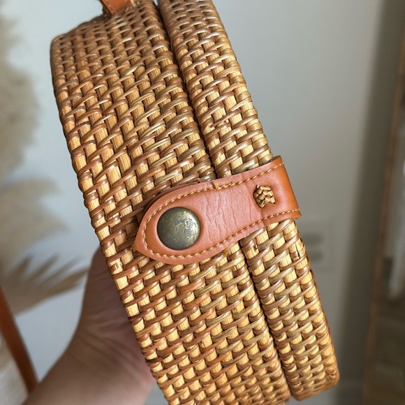 Round Woven Tan Crossbody Bag - Picture 5 of 6